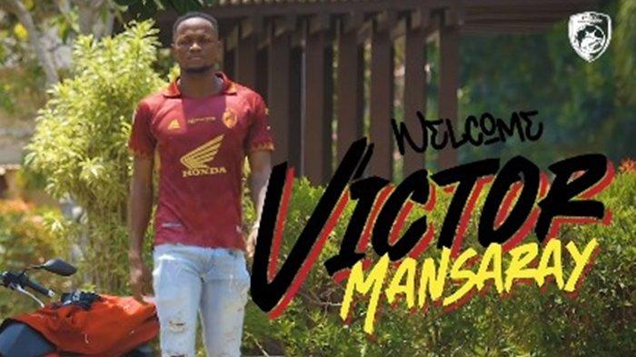 FOTO Victor Mansaray. Update Liga 1, kehadiran muka baru di posisi penyerang, tentu jadi alarm buat Adilson Silva dan Victor Mansaray di PSM Makassar.