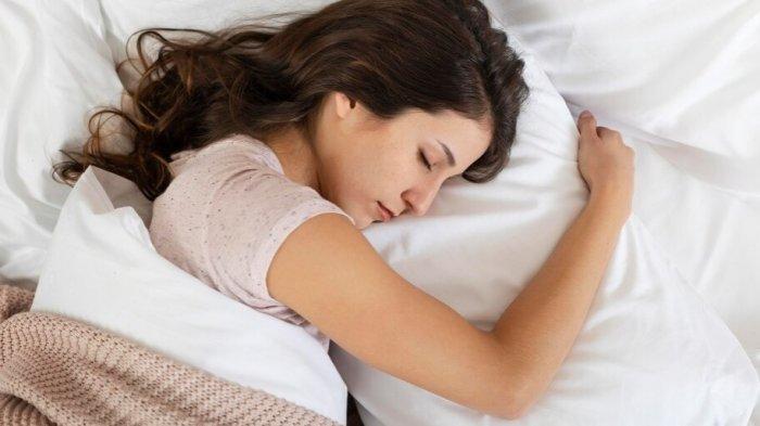 Simak kumpulan pantun selamat malam romantis untuk kekasih, bisa jadi pengganti ucapan good night, kirimkan ke pasanganmu!