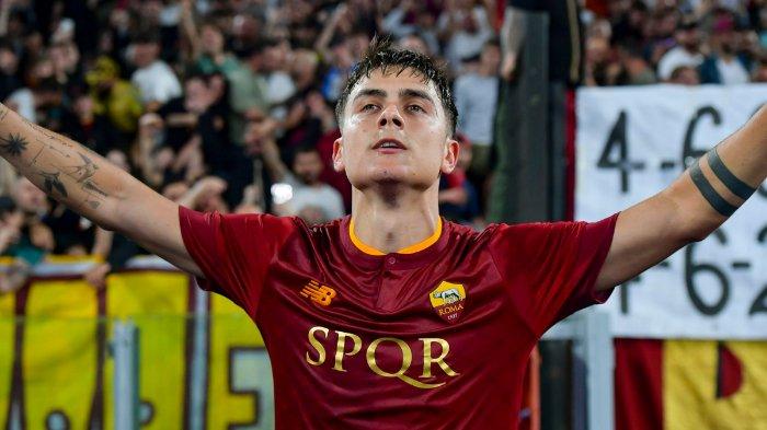 Pemain AS Roma, Paulo Dybala - Terbaru, pelatih top asal Portugal, Jose Mourinho mendesak timnya untuk mempertahankan Paulo Dybala bagaimanapun caranya, mengingat pemain asal Argentina itu merupakan proyek penting The Special One.