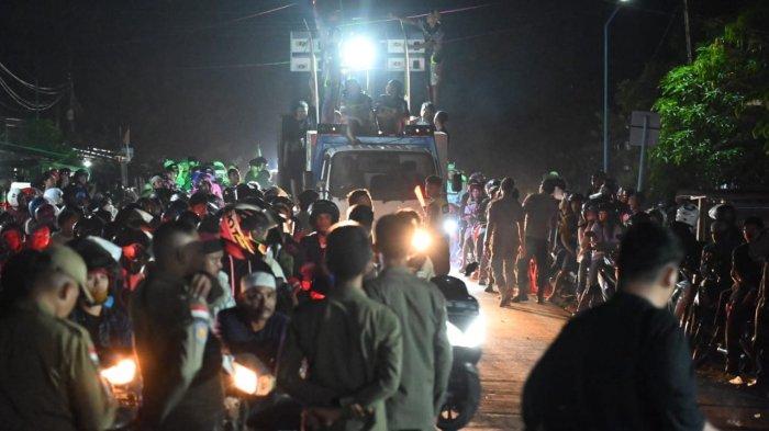 Pawai Takbiran Malam Hari Raya Idul Fitri 2024 lalu di Malinau, Kalimantan Utara. Dalam artikel ini TribunKaltara.com sajikan bacaan takbiran Idul Adha 1445 H yang umat muslim perlu ketahui, termasuk di Kalimantan Utara atau Kaltara
(TRIBUNKALTARA.COM / MOHAMAMD SUPRI)