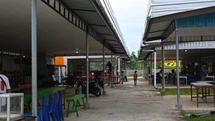 Pekan Ini Pedagang Kuliner Jualan di Lapak Sentra UMKM Jalan Seluwing ...