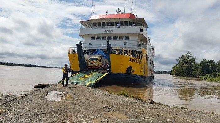 KAPAL FERI- Keberangkatan kapal feri KMP Manta dari Tana Tidung ke Tarakan dijadwalkan hari ini, Rabu (18/6/2025). Berlayar dari Pelabuhan Sebawang, Kalimantan Utara.