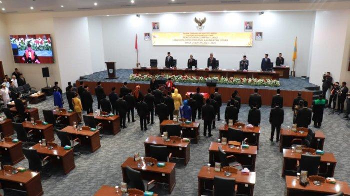 Pengambilan sumpah janji dan pelantikan 35 Anggota DPRD Kaltara periode 2024-2029 di Gedung DPRD Kaltara, Rabu (4/9/2024).