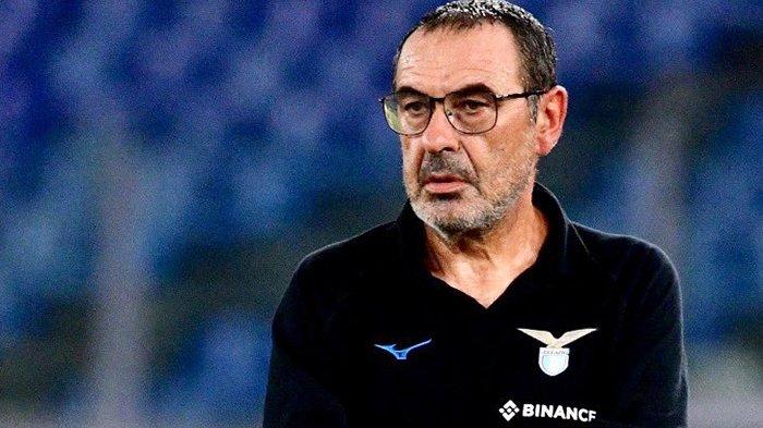 DUKUNG THIAGO MOTTA - Maurizio Sarri ketika masih menukangi Lazio musim 2023/2024. Pelatih kawakan ini mendukung Thiago Motta yang dipecat dari kursi kepelatihan Juventus, Senin (24/3/2025).