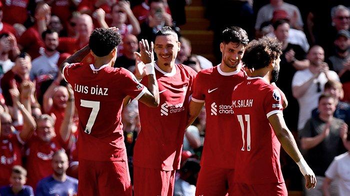 Pemain Liverpool saat selebrasi gol kedua di laga melawan Aston Villa