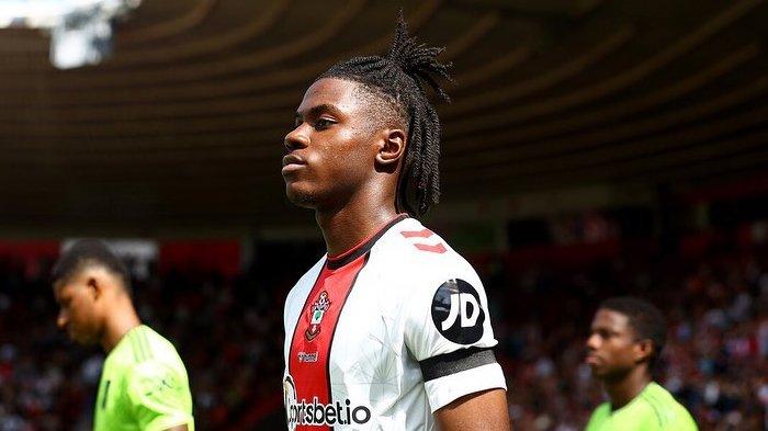 Pemain Southampton Romeo Lavia. Romeo Lavia dikaitkan dengan Liverpool di bursa transfer (instagram/@lavizzy6)