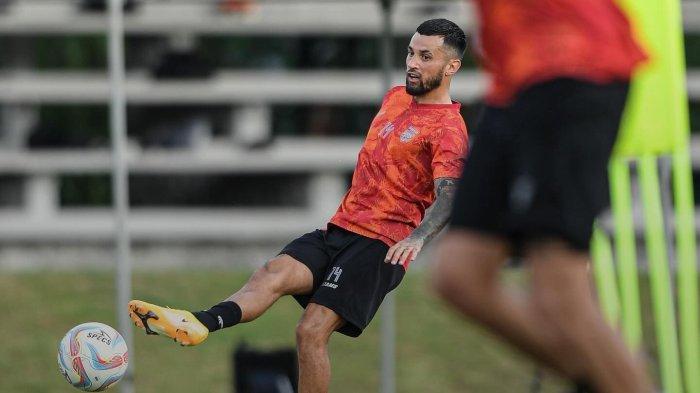 Penyerang Borneo FC, Stefano Lilipaly saat menjalani Training Center bersama Skuad Pesut Etam di Yogyakarta.