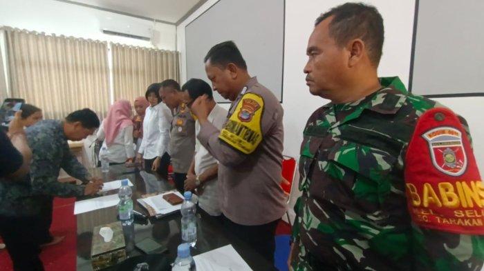 Kepala Sekolah Menengah Pertama Negeri 4 Tarakan, Supardji dalam pertemuan mediasi bersama Kasat Binmas Polres Tarakan, Babinsa dan semua pihak terlibat dalam insiden, Rabu (10/1/2024).