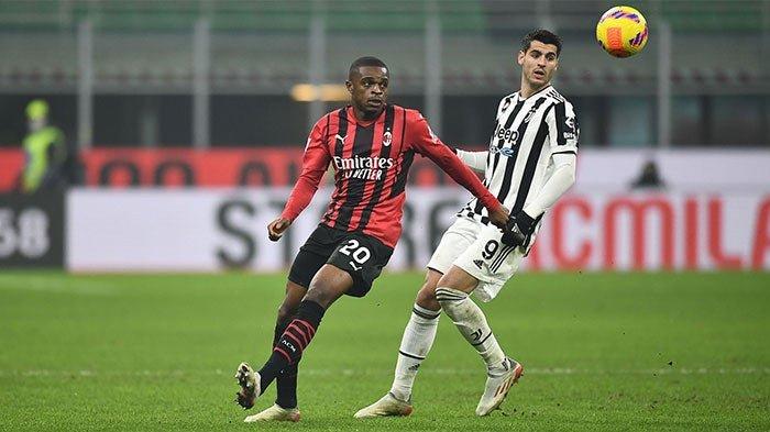 Pierre Kalulu saat membela AC Milan menghadapi Juventus di Liga Italia Serie A musim 2021/2022.