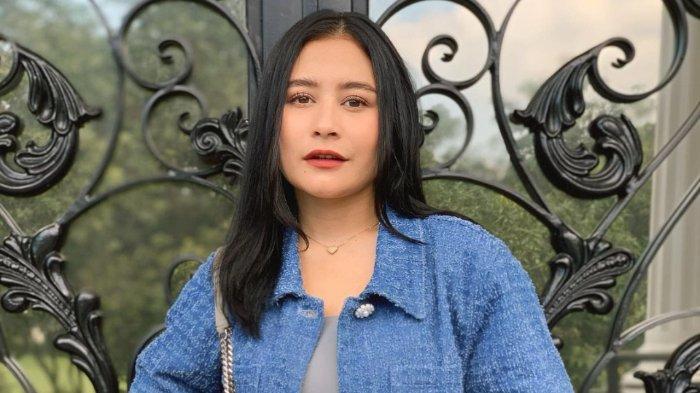 Prilly Latuconsina ngaku susah move on dari mantan kekasihnya