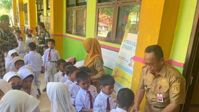 Ilustrasi pembagian menu MBG di SDN 001 Nunukan Selatan, Nunukan Kalimantan Utara belum lama ini.
