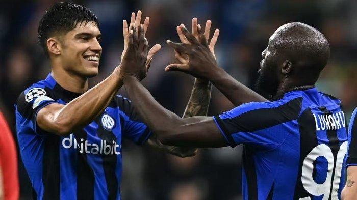 Joaquin Correa dan Romelu Lukaku saat masih bersama di Inter Milan musim 2022/2023.