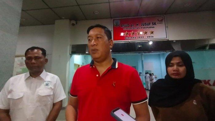 Kapolres Tarakan AKBP Ronaldo Maradona saat menjenguk bayi di RSUD dr H Jusuf SK, pada Kamis (18/1/2024) pukul 01.00 dinihari.