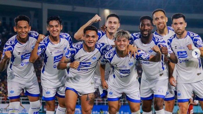 SKUAT PSIS Semaran saat gebuk Persis Solo di Liga 1. 