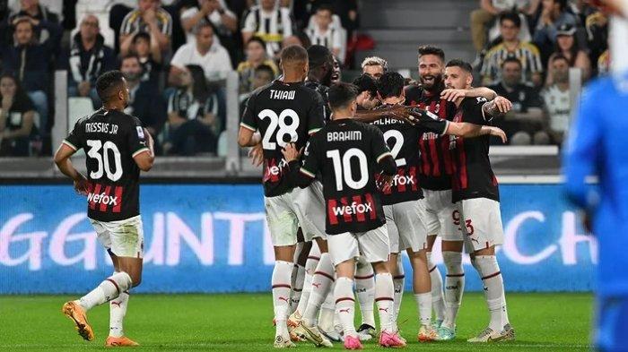 Selebrasi AC Milan setelah Olivier Giroud mencetak gol yang mmebuat tim Rossoneri finish di peringkat empat dalam klasemen Liga Italia dan mentas ke Liga Champions tahun depan.