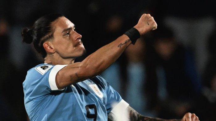 Selebrasi Darwin Nunez saat membela Uruguay kalahkan Brazil