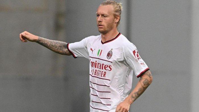 Bek AC Milan, Simon Kjaer - Pemain asal Denmark itu diprediksi masuk starting xi Rossoneri dalam derby AC Milan vs Inter Milan di final Piala Super Italia pada Kamis (19/1/2023) dini hari WIB.