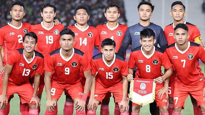 TIMNAS INDONESIA U-22 - Skuat Timnas U-22 Indonesia saat tampil di Final SEA Games 2023 melawan Thailand, di Olympic Stadium, Kamboja, Selasa (16/5/2023). Timnas Indonesia harus pertahankan juara bertahan di SEA Games 2025 mendatang.