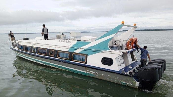 SPEEDBOAT NUNUKAN - Speedboat reguler bertolak dari Pelabuhan PLBL Liem Hie Djung Nunukan, Senin (3/3/2025), pagi.