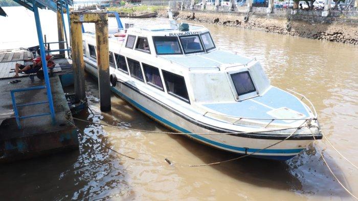 Aktivitas speedboat reguler di Pelabuhan Kayan II, Tanjung Selor, Bulungan, Kalimantan Utara.