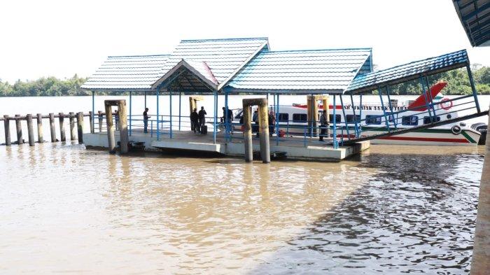 Aktivitas Pelabuhan Kayan II Tanjung Selor, Bulungan, Kalimantan Utara.