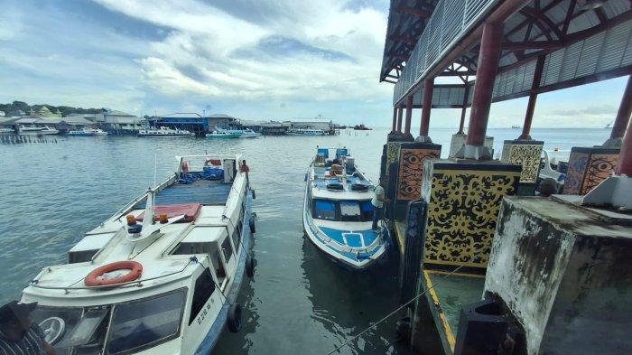 SPEEDBOAT SIAP BERANGKAT - Aktivitas speedboat reguler di Pelabuhan Tengkayu 1 Tarakan siap berangkat menuju daerah tujuan di Kalimantan Utara.