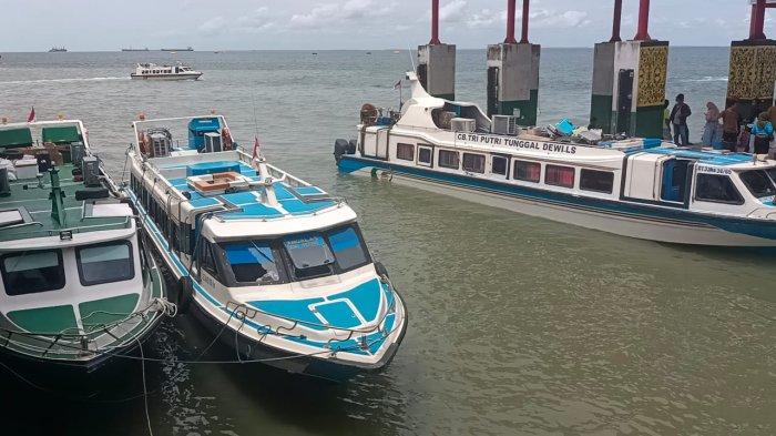 Kegiatan penumpang di Pelabuhan Tengkayu 1 Tarakan, Kalimantan Utara..