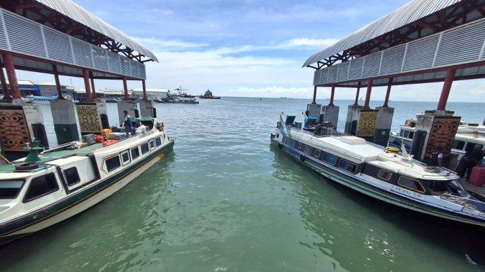 SIAP MENUJU MALINAU – Tampak aktivitas speedboat reguler di Pelabuhan Tengkayu 1 Tarakan siap menuju Malinau Kalimantan Utara hari ini, Jumat (1172025).