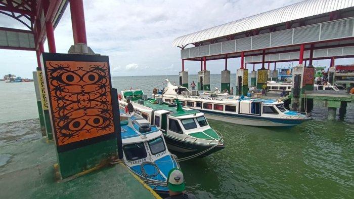 Aktivitas penumpang di Pelabuhan Tengkayu 1 Tarakan, Kalimantan Utara..