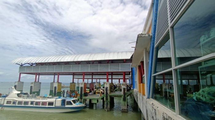 Aktivitas penumpang di Pelabuhan Tengkayu 1 Tarakan, Kalimantan Utara.