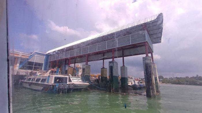 Kegiatan penumpang speedboat reguler sebelum keberangkatan rute Kabupaten Malinau, Provinsi Kalimantan Utara.