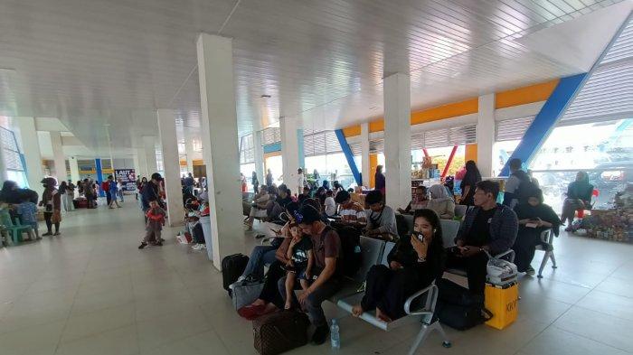 Aktivitas penumpang di Pelabuhan Tengkayu 1 Tarakan, Kalimantan Utara.