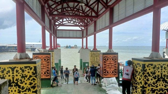 Aktivitas penumpang speedboat reguler di Pelabuhan Tengkayu 1 Tarakan, Kalimantan Utara.