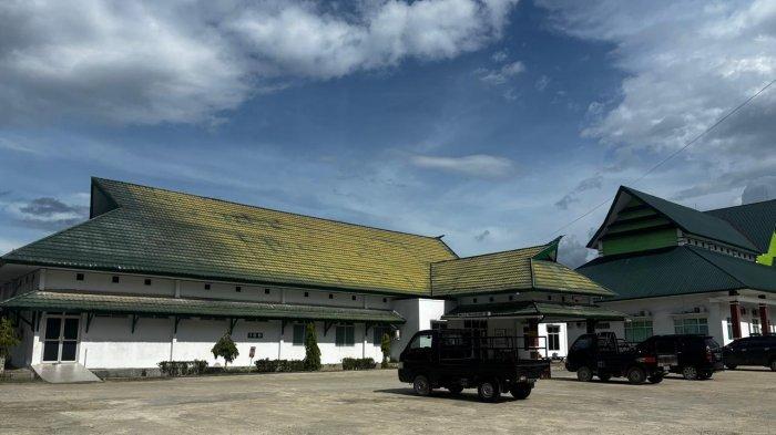 Suasana di halaman depan Rumah Sakit Umum Daerah Malinau, Kalimantan Utara, Sabtu (21/12/2024).