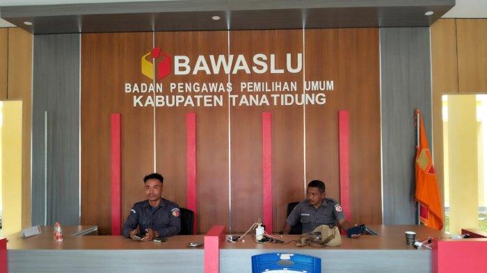 Suasana di Kantor Bawaslu Tana Tidung, Kalimantan Utara.