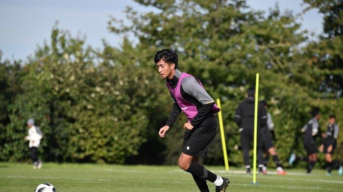 FOTO Sulthan Zaky yang jadi bek Timnas Indonesia U20. Dalam daftar pemain PSM Makassar di Liga 1 2024/2025 yang hingga saat ini masih nol menit bermain, terlihat ada jagoan Indra Sjafri di Timnas Indonesia.