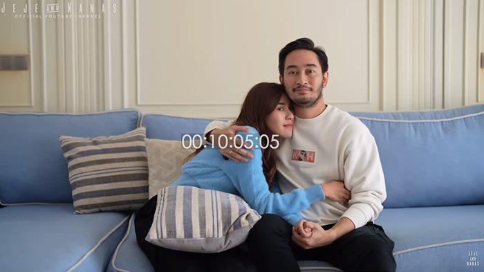 Syahnaz dan Jeje Govinda saat memberikan klarifikasi terkait persoalan yang menimpa rumah tangganya, Minggu (9/7/2023). (YouTube / Jeje & Nanas Channel)