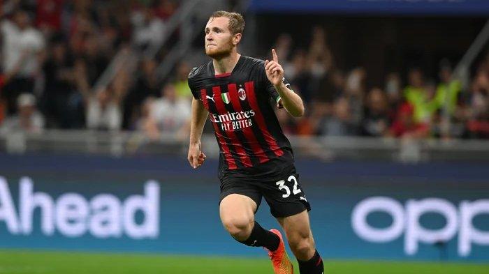 Selebrasi Tommaso Pobega ketika mencetak gol perdana di Liga Champions pada laga AC Milan vs Dinamo Zagreb di Stadion San Siro, Kamis (15/9/2022).
