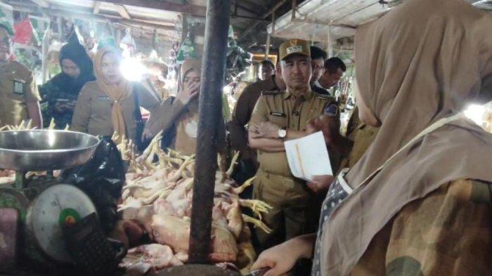 SIDAK PASAR GUSHER - Inspeksi mendadak (sidak) Pasar Gusher dilaksanakan Wali Kota Tarakan Khairul bersama TPID Tarakan, Senin (2/6/2025) jelang Hari Raya Idul Adha 1446 Hijriah