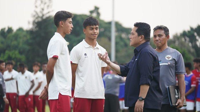  Ketua Umum PSSI Erick Thohir saat temui skuat Timnas Indonesia U17.