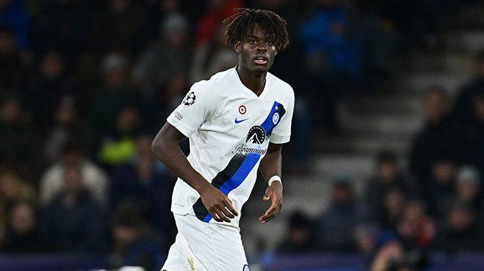 Debut Yann Bisseck sebagai starter, pada matchday 4 Liga Champions antara Salzburg vs Inter Milan, di Red Bull Arena, Austria, Kamis (9/11/2023)