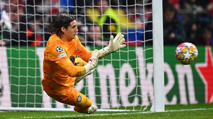 Aksi kiper Inter Milan, Yann Sommer dalam drama adu penalti melawan Atletico Madrid, pada babak 16 besar Liga Champions, di Civitas Metropolitano, Kamis (14/3/2024). (inter.it)