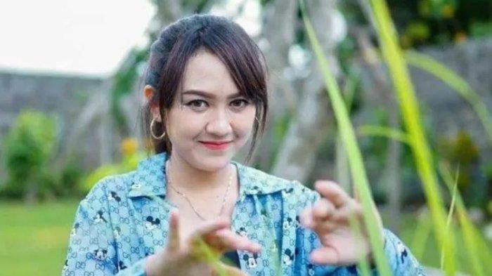 Penyanyi Happy Asmara. (Instagram/@happy_asmara77)