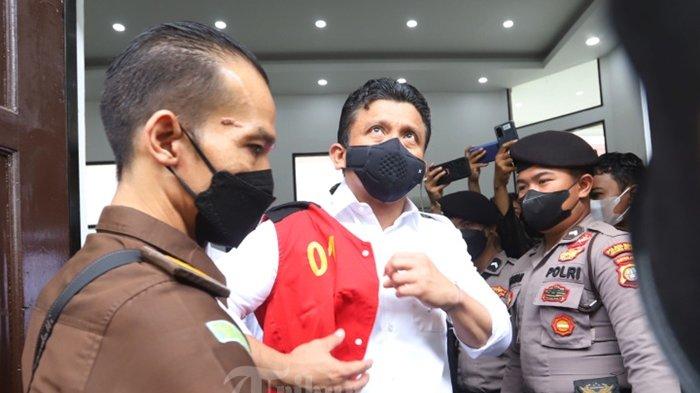 Selain menguatkan putusan Pengadilan Negeri Jakarta Selatan, putusan banding hari ini memerintahkan eks Kadiv Propam Polri Ferdy Sambo tetap ditahan.