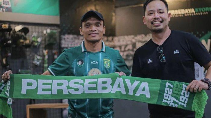 Ferdinand Sinaga saat diperkenalkan Persebaya Surabaya di Liga 1.