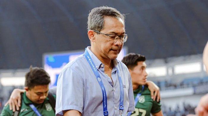 FOTO Aji Santoso saat masih latih Persebaya Surabaya di Liga 1.