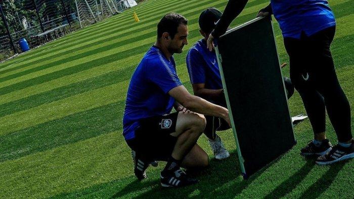 Pelatih PSIS Semarang Gilbert Agius 