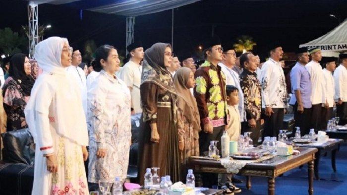 Pelaksanaan Musabaqoh Tilawatil Qur'an dan Hadits atau MTQH XV Tingkat Kabupaten Tana Tidung resmi ditutup oleh Wakil Bupati Hendrik, SH, MH, dan dihadiri pejabat OPD dan Ketua PKK Kabupaten Tana Tidung.