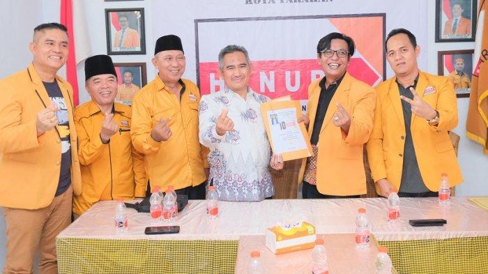 Kedatangan rombongan Khairul dan tim di Sekretariat DPC Partai Hanura di Kelurahan Kampung Satu Skip, Kota Tarakan, Rabu (8/5/2024). TRIBUNKALTARA.COM/ANDI PAUSIAH