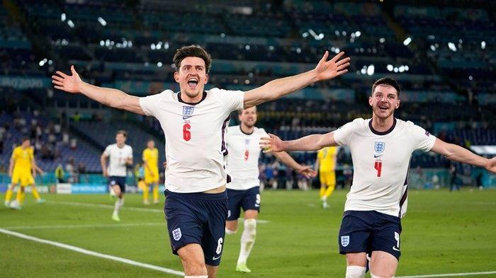 Selebrasi Harry Maguire usai membobol gawang Ukraina. Inggris lolos ke semifinal Euro 2020, usai menghajar Ukraina dengan skor telak 4-0. Satu gol di antaranya dicetak Harry Maguire lewat sundulan.